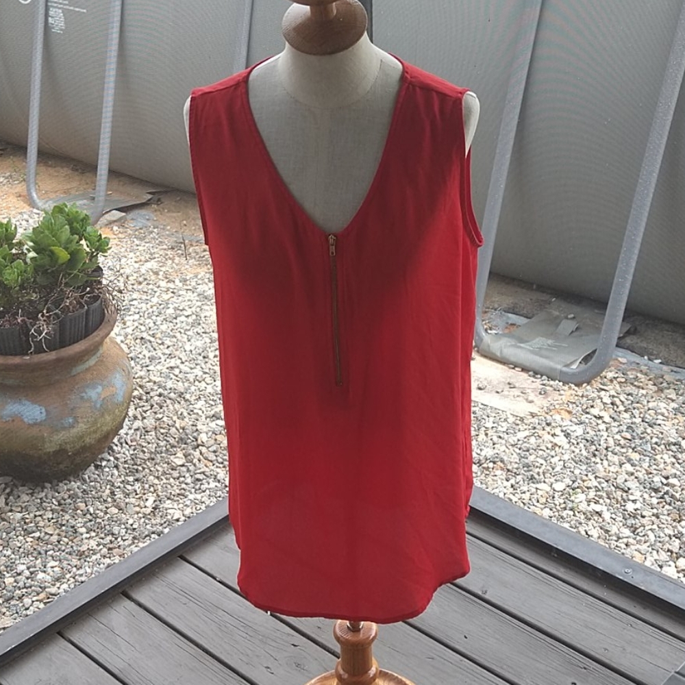 Tacera sleeveless